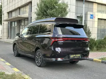 2026 Forthing Starlight V9 с пробегом 13 000 км