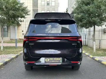 2026 Forthing Starlight V9 с пробегом 13 000 км