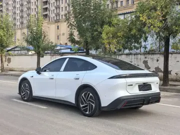 2026 Changan DeepBlue L06 с пробегом 4 400 км