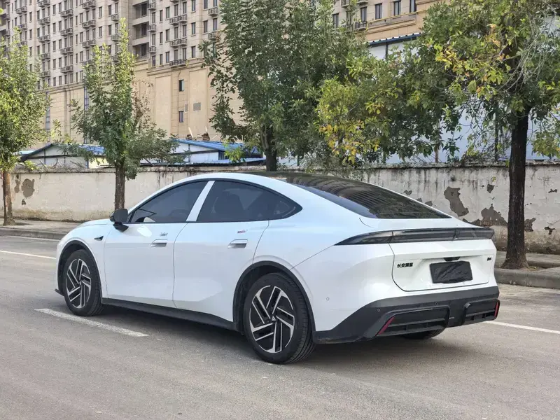 2026 Changan DeepBlue L06 с пробегом 4 400 км