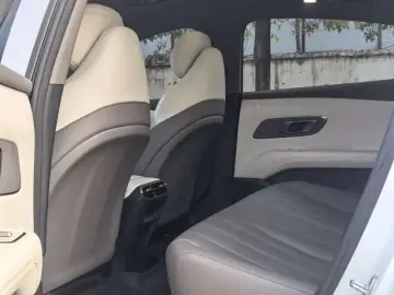 2026 Changan DeepBlue L06 с пробегом 4 400 км