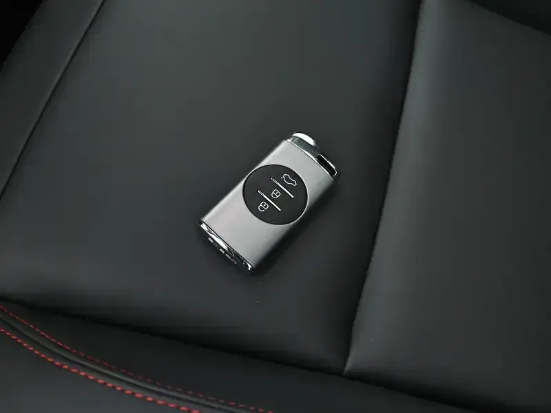 2025 Exeed Chasing Wind C-DM с пробегом 100 км