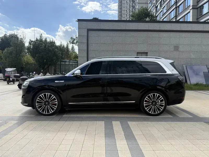 2024 Aito AITO M9 с пробегом 45 000 км