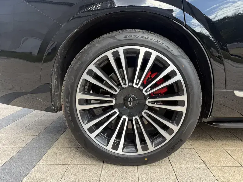 2024 Aito AITO M9 с пробегом 45 000 км