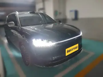 2024 Aito AITO M9 с пробегом 39 400 км