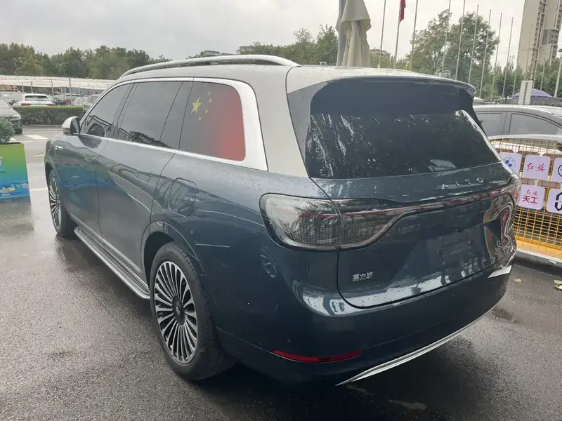 2024 Aito AITO M9 с пробегом 39 000 км