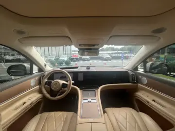 2024 Aito AITO M9 с пробегом 39 000 км