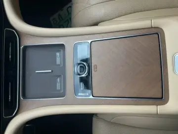 2024 Aito AITO M9 с пробегом 39 000 км