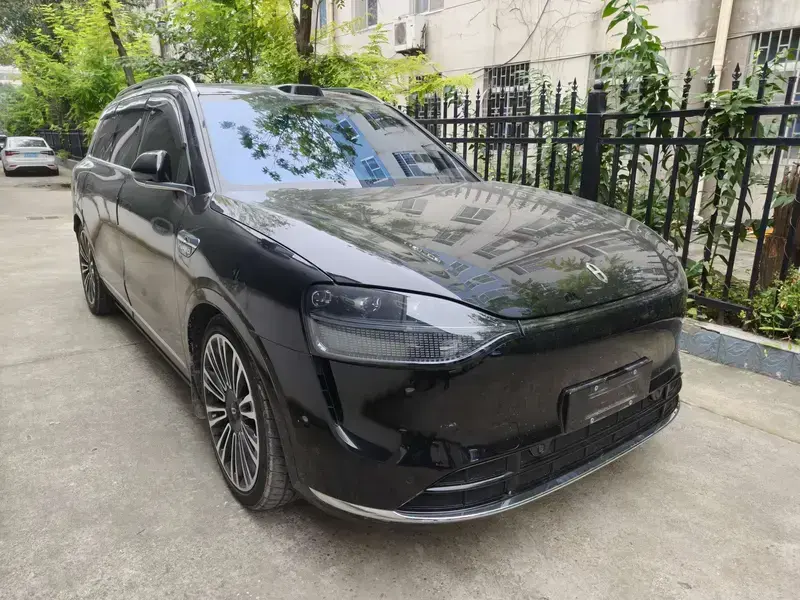2024 Aito AITO M9 с пробегом 71 500 км