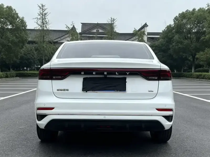 2022 Geely Classic Emgrand с пробегом 32 100 км