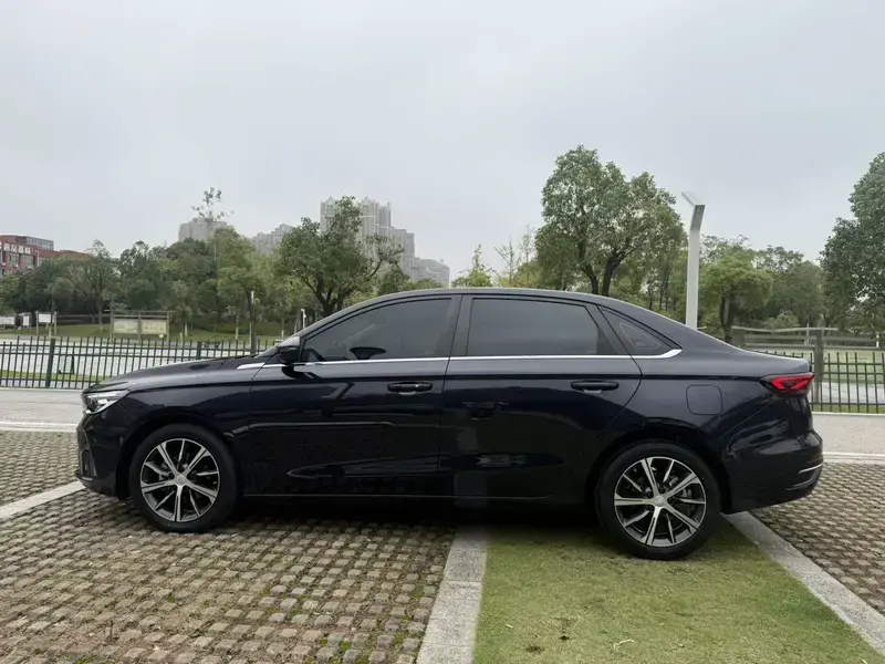 2023 Geely Classic Emgrand с пробегом 28 000 км