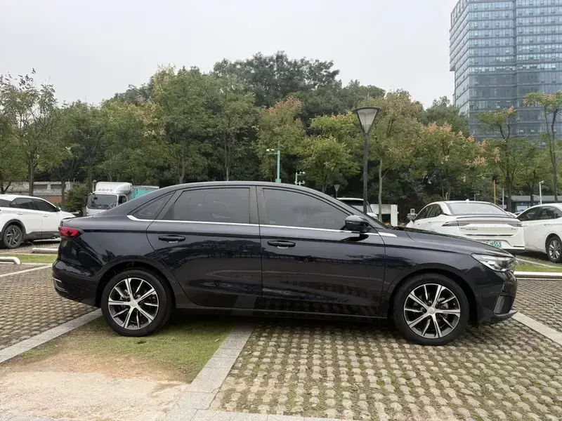 2023 Geely Classic Emgrand с пробегом 28 000 км