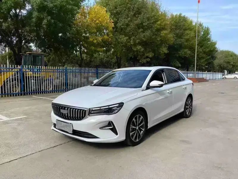 2025 Geely Classic Emgrand с пробегом 23 000 км