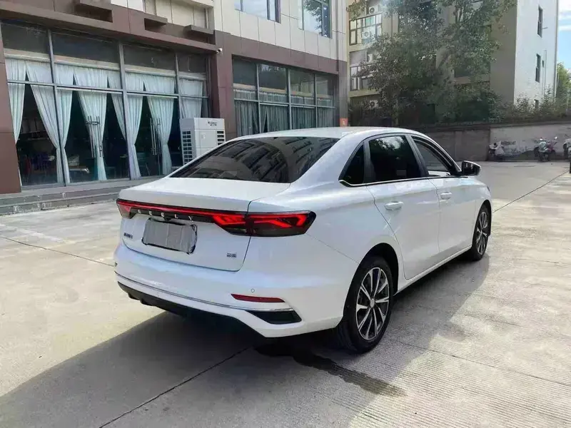 2025 Geely Classic Emgrand с пробегом 23 000 км