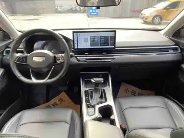 2025 Geely Classic Emgrand с пробегом 23 000 км