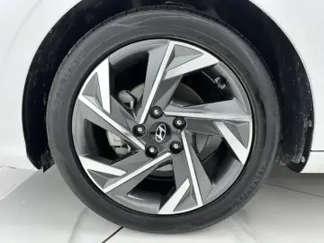 2023 Hyundai Elantra Plug-in Hybrid с пробегом 28 000 км