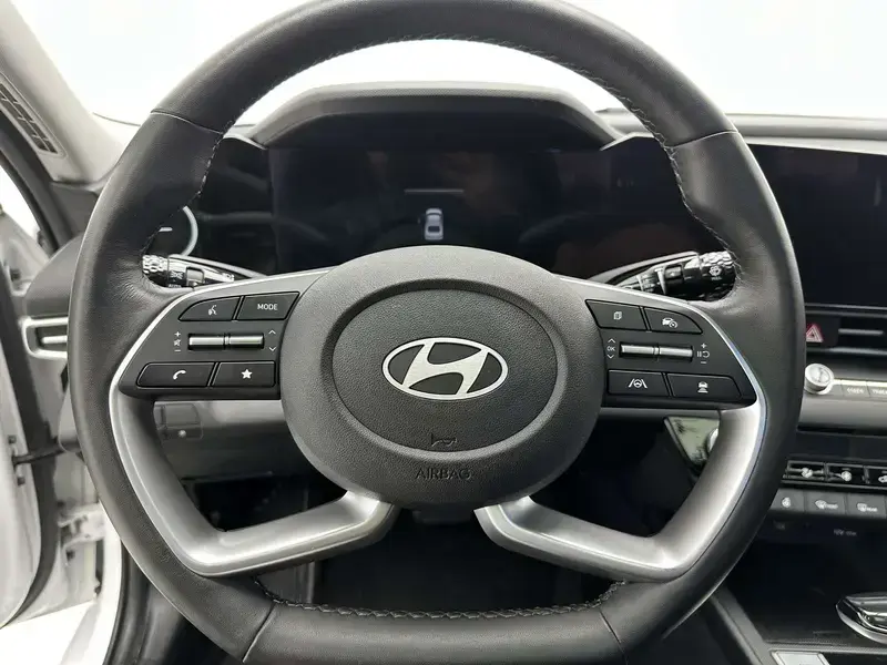 2023 Hyundai Elantra Plug-in Hybrid с пробегом 28 000 км
