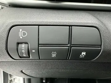 2023 Hyundai Elantra Plug-in Hybrid с пробегом 28 000 км