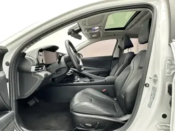 2023 Hyundai Elantra Plug-in Hybrid с пробегом 28 000 км
