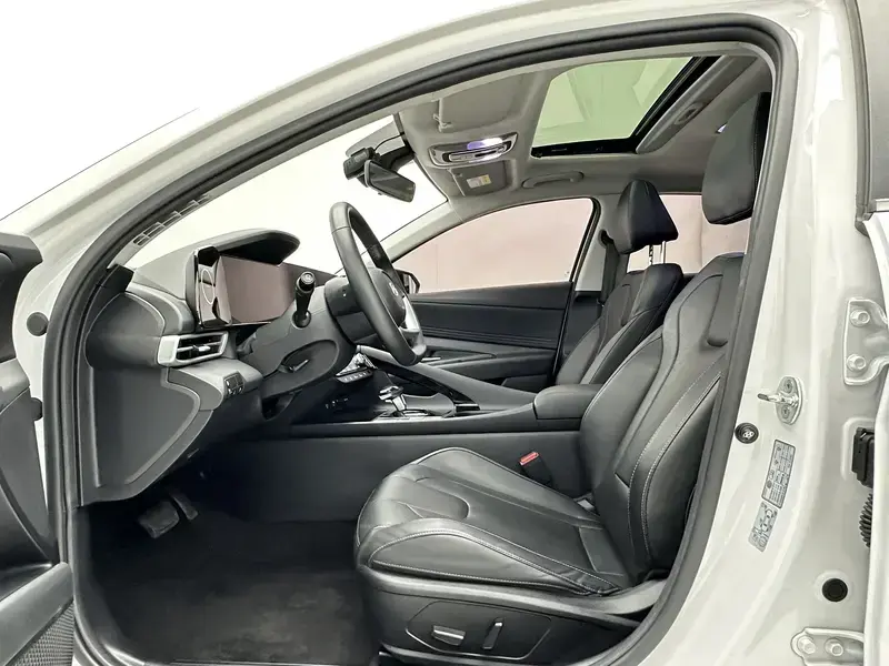 2023 Hyundai Elantra Plug-in Hybrid с пробегом 28 000 км