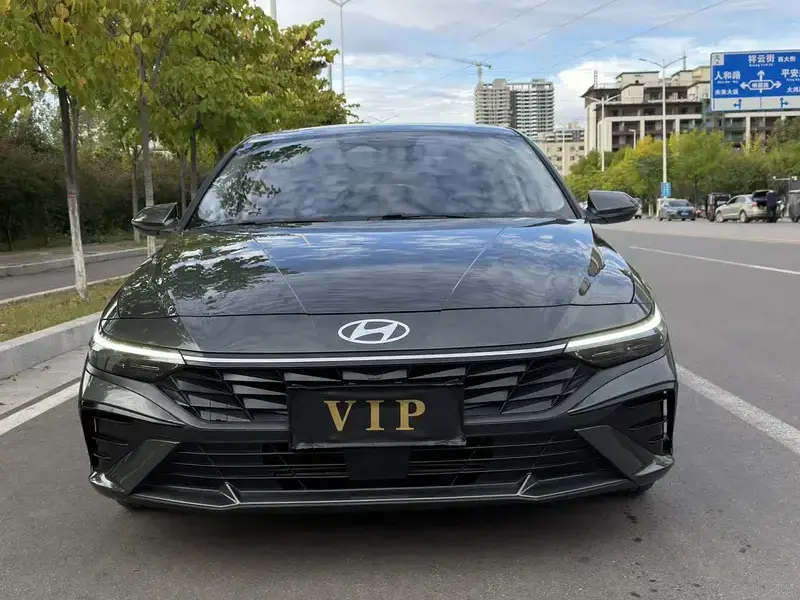 2023 Hyundai Elantra Plug-in Hybrid с пробегом 18 000 км