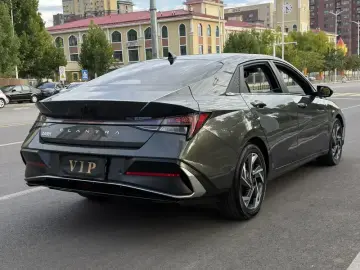 2023 Hyundai Elantra Plug-in Hybrid с пробегом 18 000 км