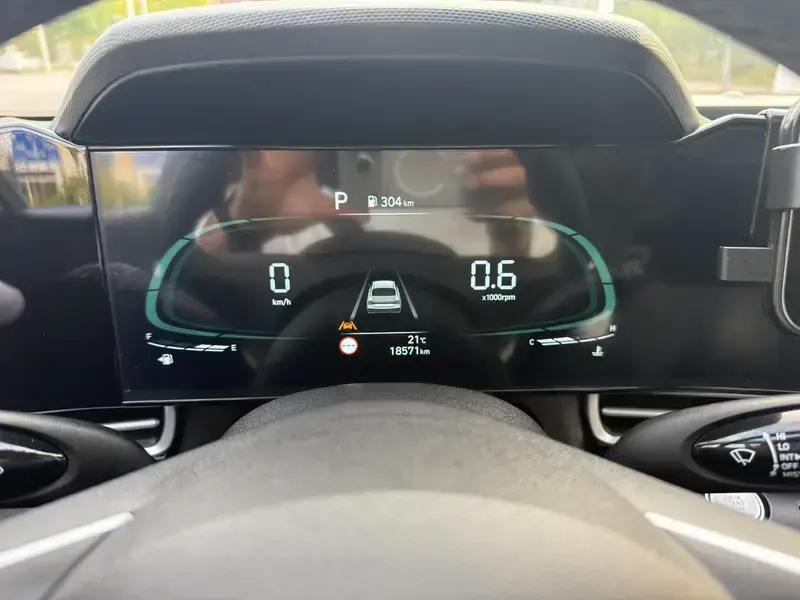 2023 Hyundai Elantra Plug-in Hybrid с пробегом 18 000 км