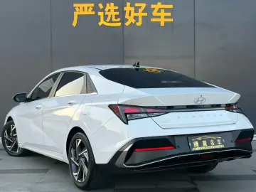 2023 Hyundai Elantra Plug-in Hybrid с пробегом 40 000 км