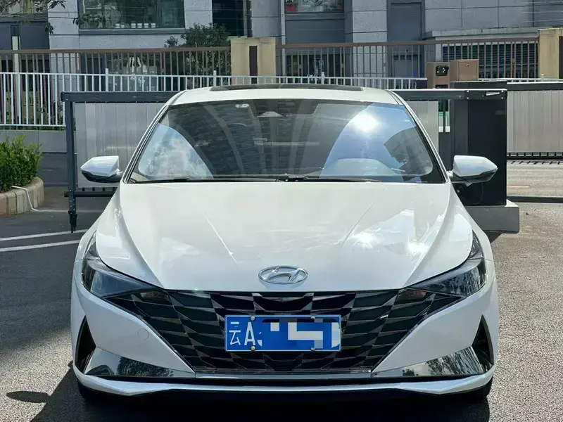 2023 Hyundai Elantra Plug-in Hybrid с пробегом 60 000 км