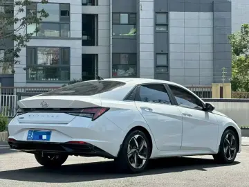 2023 Hyundai Elantra Plug-in Hybrid с пробегом 60 000 км