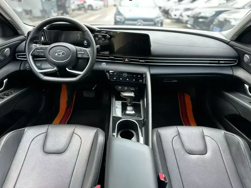 2023 Hyundai Elantra Plug-in Hybrid с пробегом 60 000 км