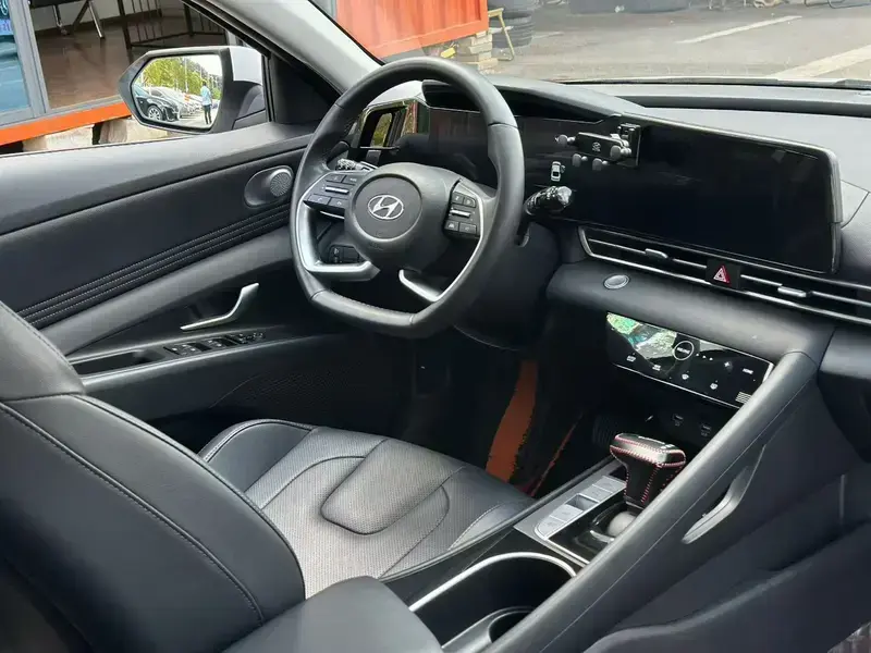 2023 Hyundai Elantra Plug-in Hybrid с пробегом 60 000 км