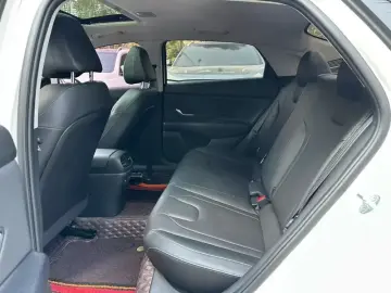 2023 Hyundai Elantra Plug-in Hybrid с пробегом 60 000 км
