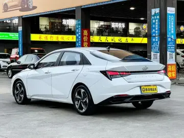 2021 Hyundai Elantra Plug-in Hybrid с пробегом 57 000 км