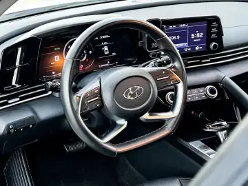 2021 Hyundai Elantra Plug-in Hybrid с пробегом 57 000 км