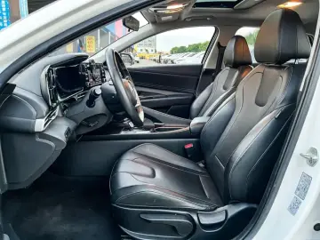 2021 Hyundai Elantra Plug-in Hybrid с пробегом 57 000 км