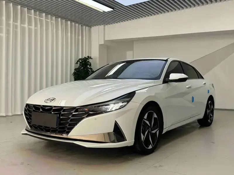2022 Hyundai Elantra Plug-in Hybrid с пробегом 27 000 км