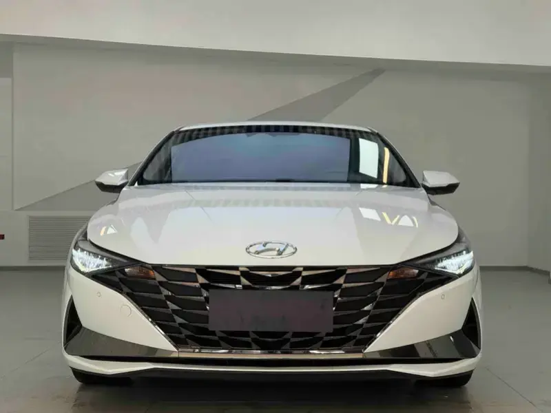 2022 Hyundai Elantra Plug-in Hybrid с пробегом 27 000 км