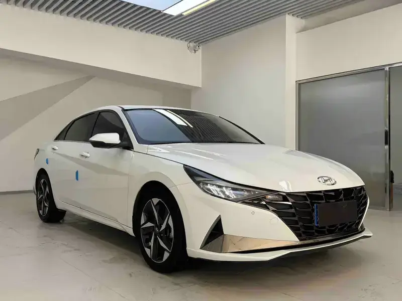 2022 Hyundai Elantra Plug-in Hybrid с пробегом 27 000 км