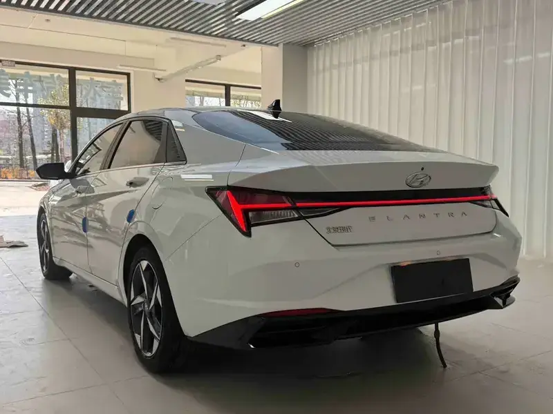 2022 Hyundai Elantra Plug-in Hybrid с пробегом 27 000 км
