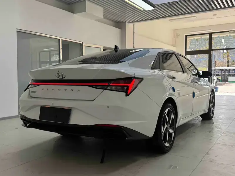 2022 Hyundai Elantra Plug-in Hybrid с пробегом 27 000 км