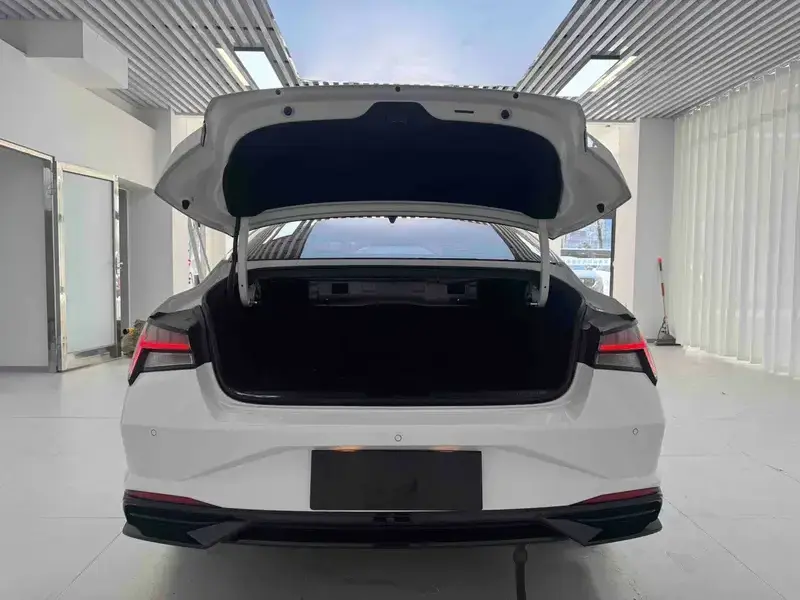 2022 Hyundai Elantra Plug-in Hybrid с пробегом 27 000 км