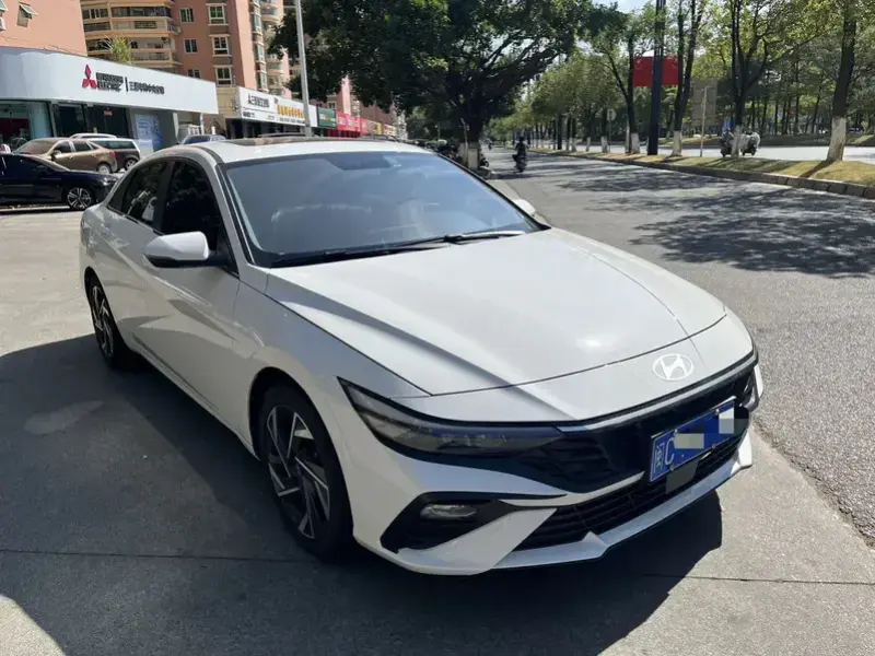 2023 Hyundai Elantra Plug-in Hybrid с пробегом 5 100 км