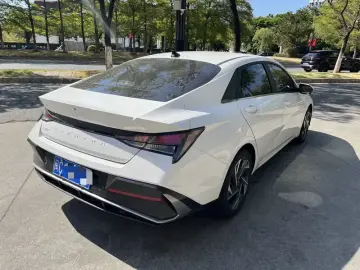 2023 Hyundai Elantra Plug-in Hybrid с пробегом 5 100 км
