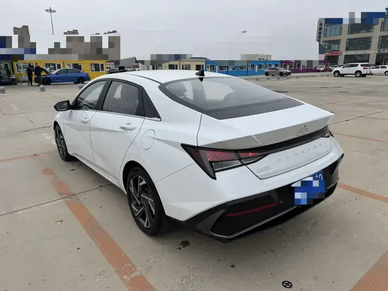 2023 Hyundai Elantra Plug-in Hybrid с пробегом 27 600 км