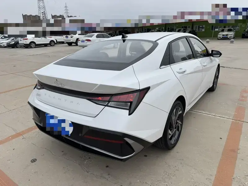 2023 Hyundai Elantra Plug-in Hybrid с пробегом 27 600 км