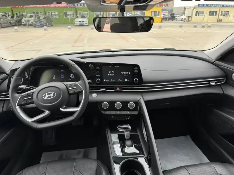 2023 Hyundai Elantra Plug-in Hybrid с пробегом 27 600 км
