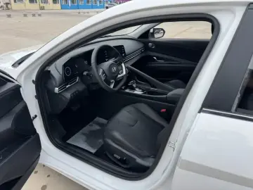 2023 Hyundai Elantra Plug-in Hybrid с пробегом 27 600 км