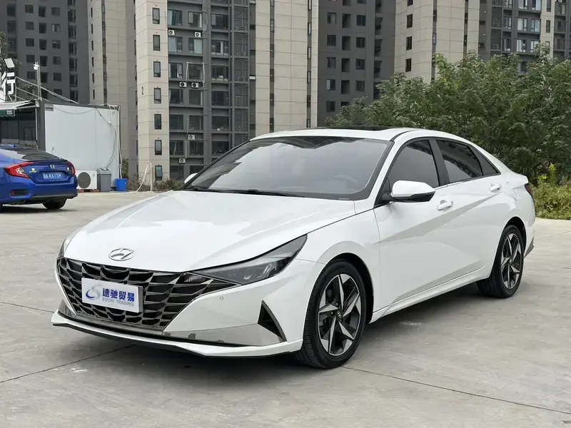 2022 Hyundai Elantra Plug-in Hybrid с пробегом 19 000 км