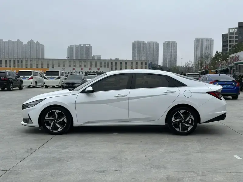 2022 Hyundai Elantra Plug-in Hybrid с пробегом 19 000 км